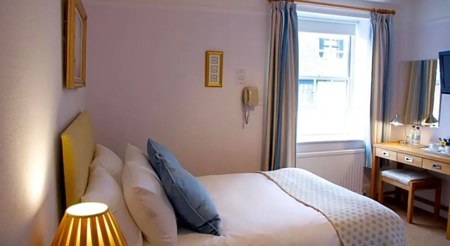 Номер Standard Chantry Hotel