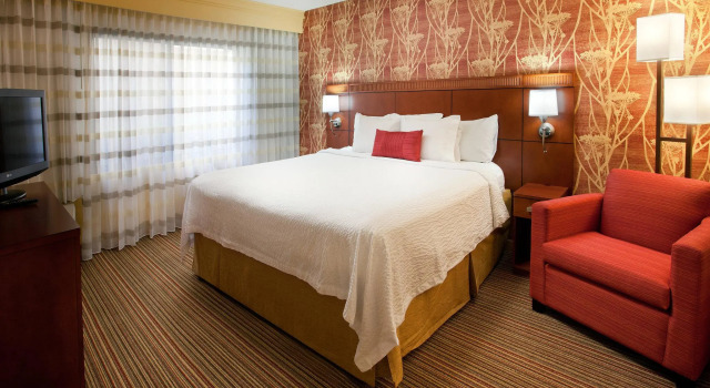 Двухместный люкс Courtyard Sacramento Airport Natomas
