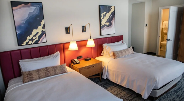 Standard Vierer Zimmer BLU-Tique, Akron, a Tribute Portfolio Hotel