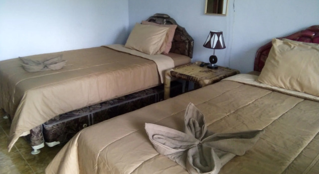 Family Garden Homestay, Забронировать Отель Отели Сенггиги с парковкой, рядом с Batu Bolong Temple, Парковка