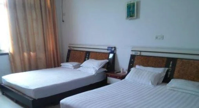 Huang Cheng Men Inn, Prenota Hotel Zhongxiang Hubei