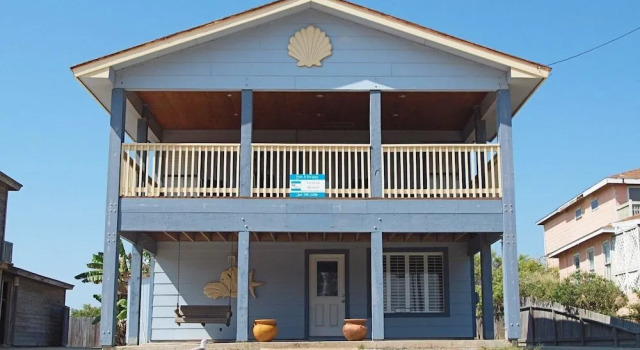 Cyndy s Beach House TS528