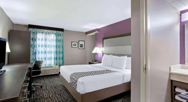 Люкс La Quinta Inn by Wyndham Radford