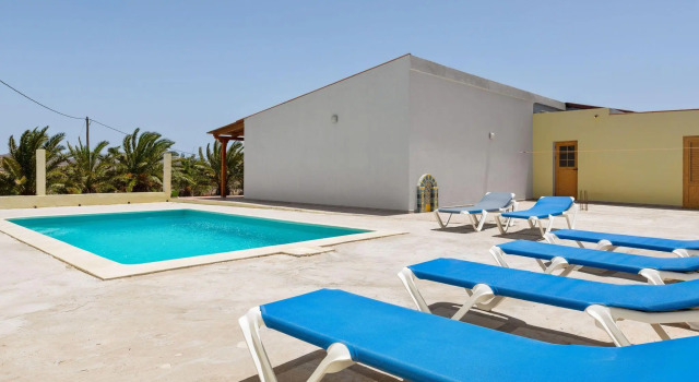 Exclusive Villa in Tuineje with Private Swimming Pool, Book Villa Tuineje Fuerteventura
