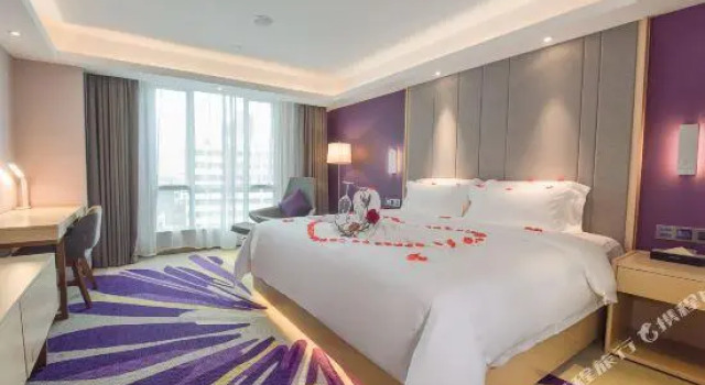 Люкс Deluxe Yinfeng Hotel