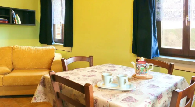 Villa with 6 bedrooms in Provincia di Ancona with wonderful mountain view private pool furnished garden 30 km from the beach, Rezervovat Vila  