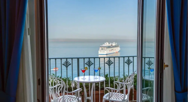 Двухместный номер Deluxe с балконом и с видом на море Grand Hotel Riviera