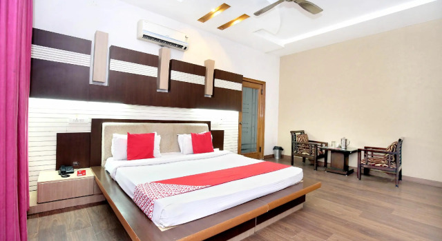 OYO 8492 New Star House, Prenota Hotel Hotel a Panchkula con colazione, Colazione