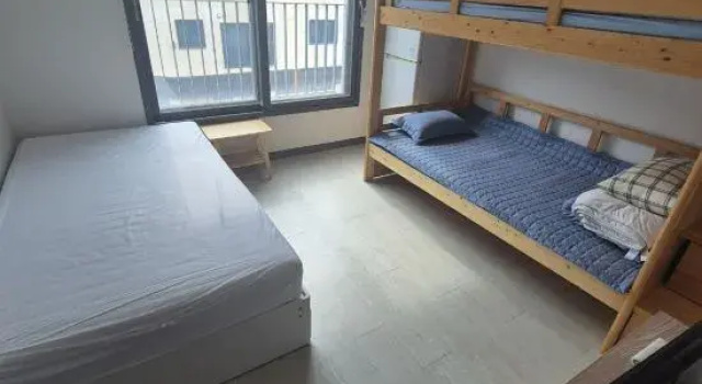 Трёхместный номер Standard Yolo House