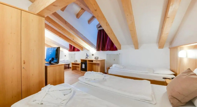 Семейный номер Comfort Phi Hotel Bellamonte