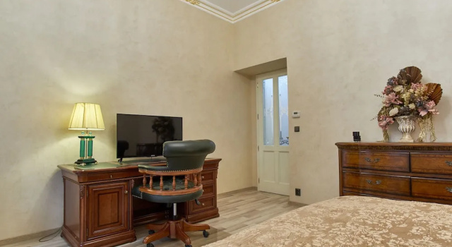 Апартаменты Presidential Presidential Apartment In The  Old Town Square