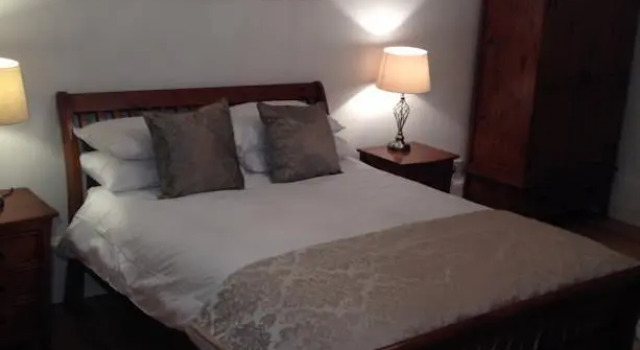 Queen Margaret Apartment
