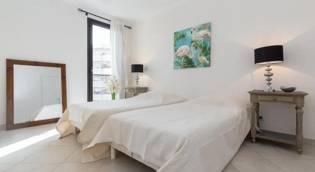 Modern 3 Bedroom 3 Bathroom Apartment for Rent Near Cannes Old Town Walking Distance to Palais - 2000, Забронировать Апартаменты/квартира Апартаменты Канн, рядом с Церковь Нотр-Дам-д'Эсперанс, Апартаменты/квартира