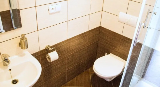 Penzion Kotvas, Rezerwuj Hotel Hotele w Central Bohemia z parkingiem, Parking