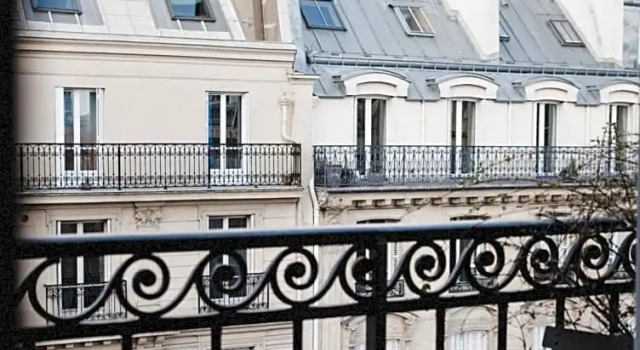 Двухместный номер Classic с балконом Hôtel National Des Arts et Métiers