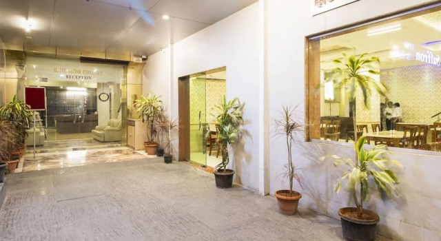 Capital O 40904 Hotel Satish Executive, Забронировать Отель Отели штата Махараштры с завтраком, Завтраки