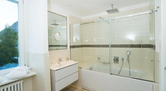 Номер Standard Отель Schweizerhof