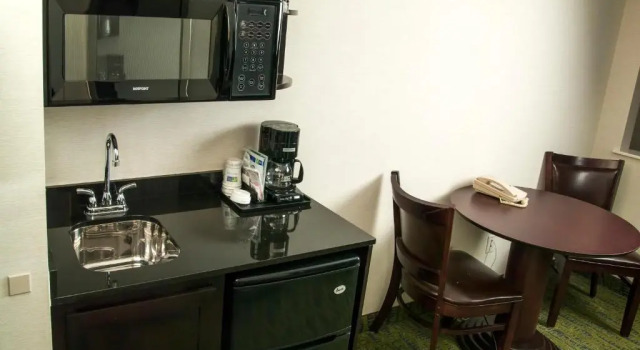 Люкс Deluxe Best Western Plus Heritage Rail-South York/I-83