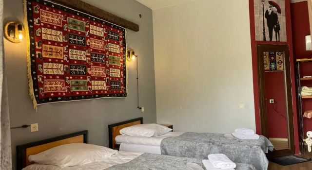 Hotel Hobbiton Near Vardzia Caves