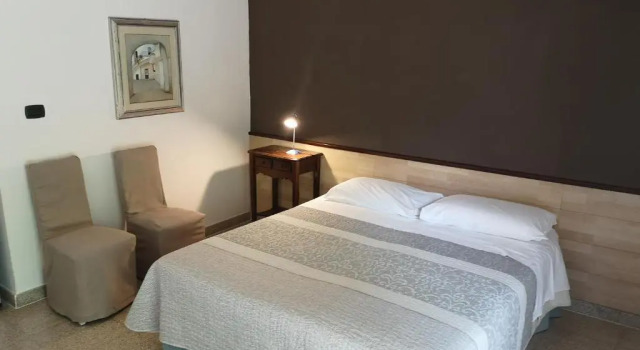 B&B Corte San Giuseppe, Book Bed and Breakfast Hoteller i Casarano med parkering, Parkering