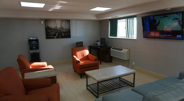 The Floral Park Motor Lodge
