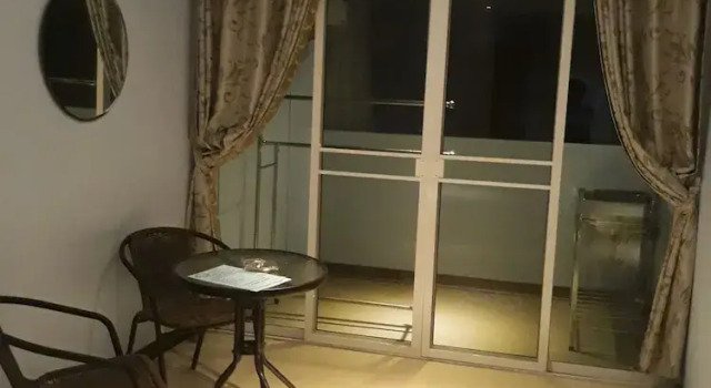 Трёхместный номер Standard с балконом Sorot House