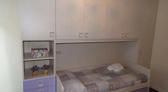 Quaint Holiday Home in Puegnago del Garda With Balcony, Buchen Sie Hotel Puegnago del Garda Brescia