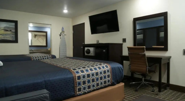 Четырёхместный номер Standard Theroffs Motel