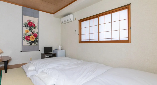 OYO Business Takahata Ekimae Hotel, Prenota Hotel Takahata Yamagata
