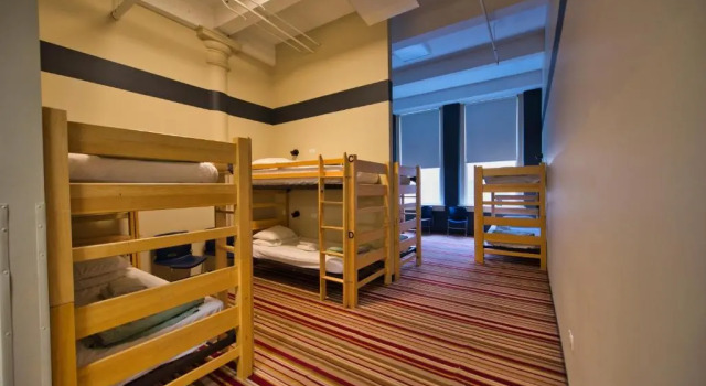 Кровать в общем номере (мужской номер) HI Chicago Hostel
