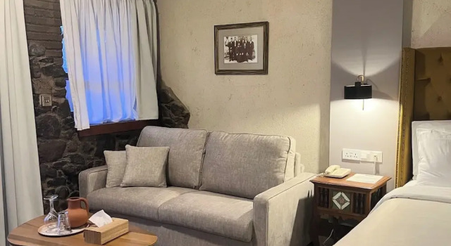 Двухместный полулюкс с балконом The Mill Hotel