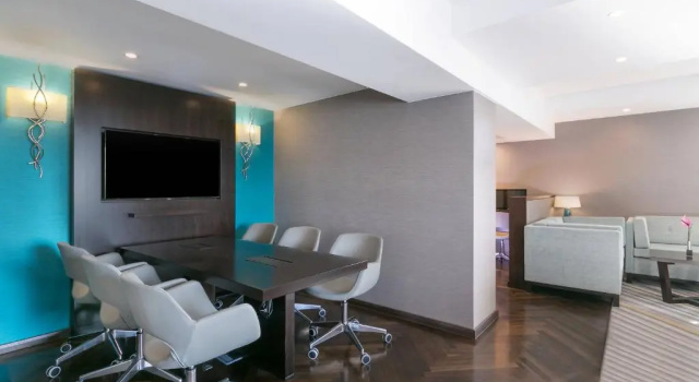 Двухместный номер Executive с красивым видом из окна Sheraton Bucharest Hotel