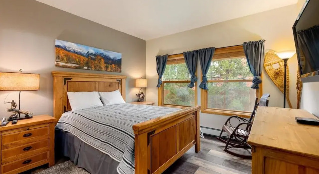 24 Snake River Village Townhomes 2 Bedroom Condo by RedAwning