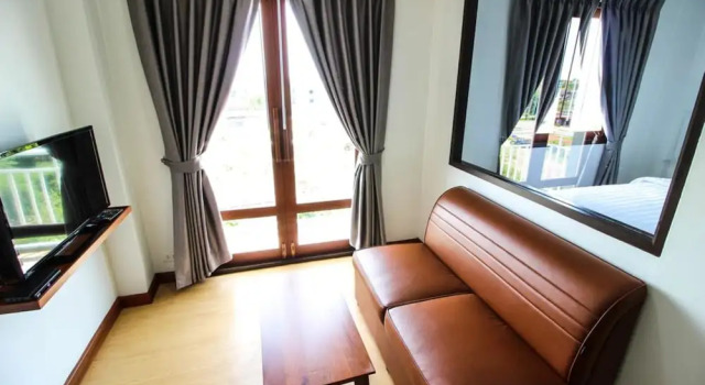 Люкс с балконом Tai-Shan Suites