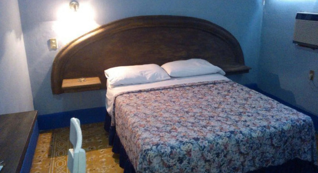 Hotel Morales Inn