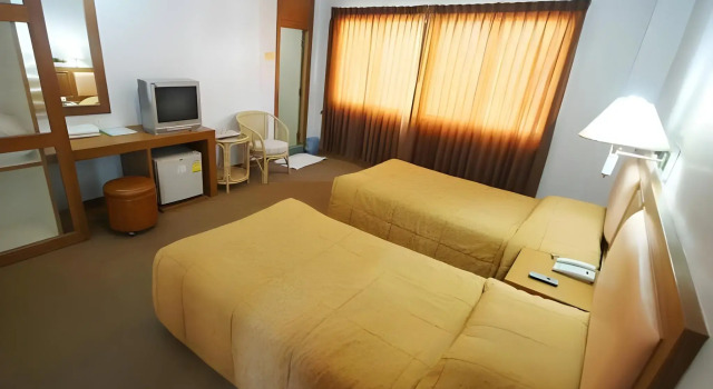 Dhevaraj Hotel, Забронировать Отель Отели Нан по системе «всё включено», Всё включено