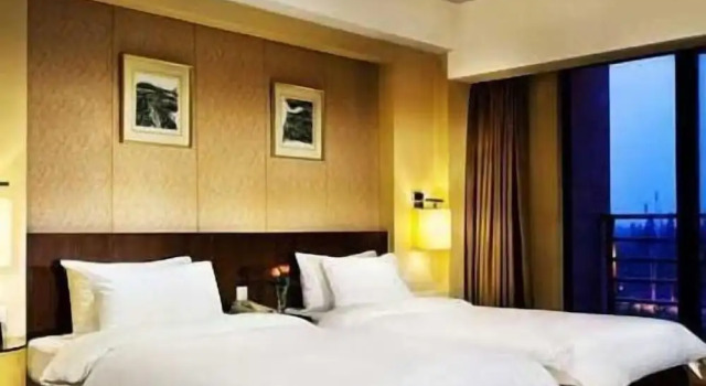 Двухместный номер Deluxe с балконом Jinling Riverside Hotel Nanjing