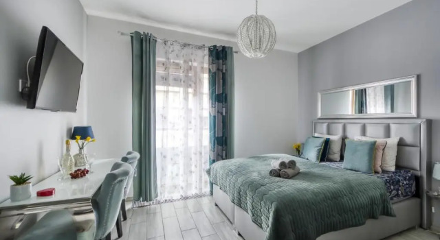 Апартаменты Deluxe Studio Centrum Pawia 51- 10 min to center, the best places, self check-in, optional breakfest, parking on the street