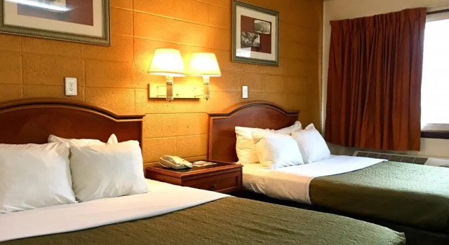 Четырёхместный номер Standard Red Carpet Inn Duncannon