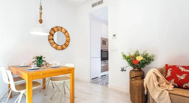 Charming One-bedroom Apartment Near the Cathedral Zacatin 302, Забронировать Апартаменты/квартира Гранада Granada Province, рядом с Музей народных традиций и искусств Los Tiros de Granada
