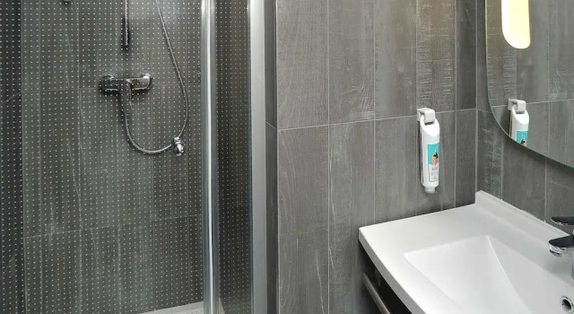 Трёхместный номер Standard ibis Lyon Centre