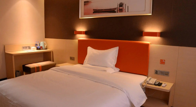 7 Days Premium·Ulanqab Victoria Square, Book Hotel Hotels in Inner Mongolia with Parking, Parking