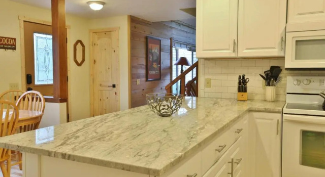 Коттедж с 4 комнатами 8 Leisure-Hot Tub-3BR/2BA