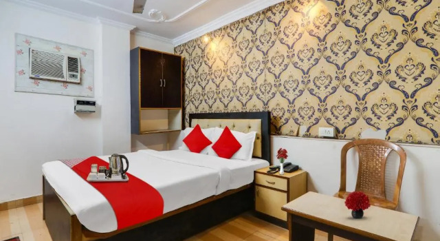 Flagship Radhey Shyam Inn Near Sahara Ganj Mall