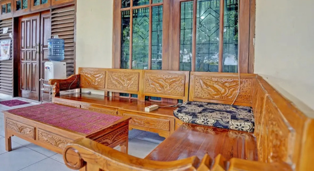 Hotel O Villa Kusuma ResidenceNearRSI Fatimah Banyuwangi, Prenota Hotel Hotel a East Java con parcheggio, Parcheggio