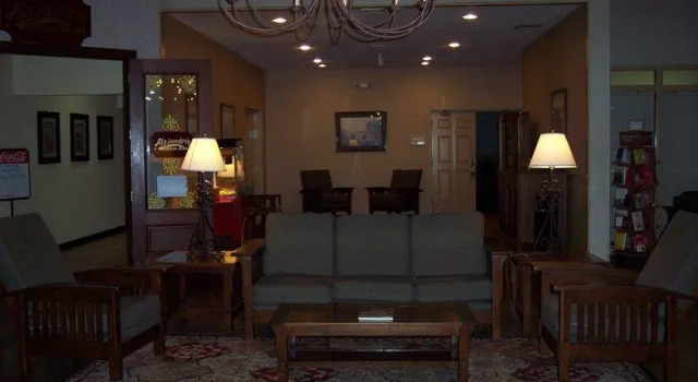 Кровать в общем номере Quality Inn Radford-West Blacksburg I-81