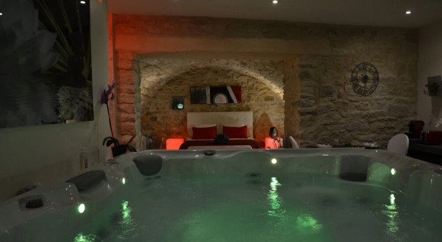 Les nuits envoutées, Rezervasyon Otel Vezenobres oteller ve konaklama yerleri, Otel
