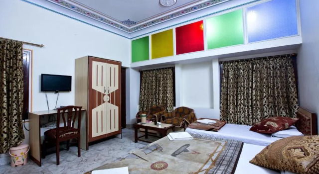 Трёхместный номер Standard Hotel Kalyan