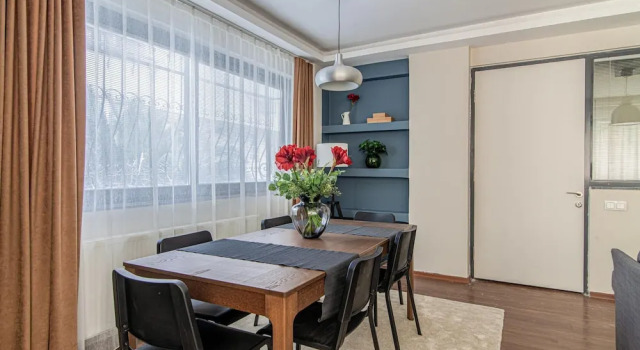 Charming Flat With Backyard Close to Zorlu Center, Boek Appartement Besiktas 