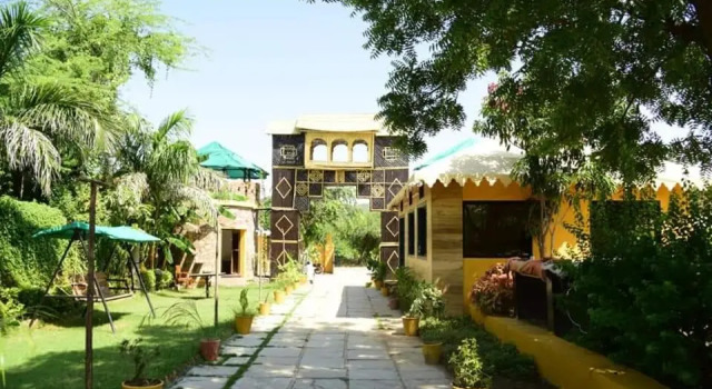 The Venation Camps & Resort, Rezervovat Lázně / Resort Udajpur Rajasthan